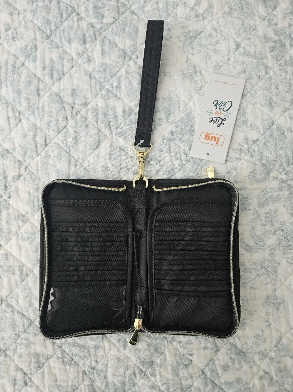 lug hardware zipper card